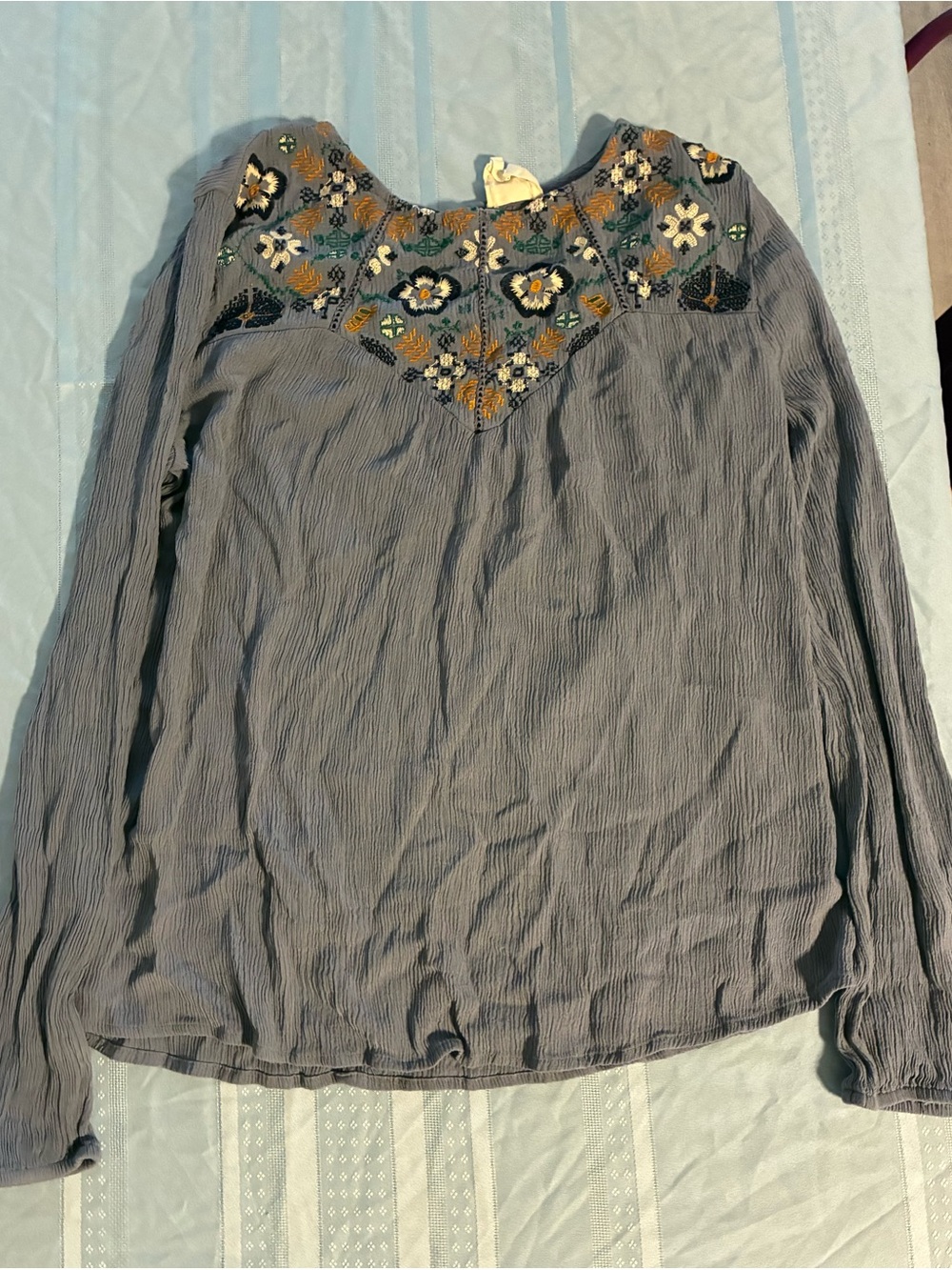 Women’s XL Embroidered Scoop-Neck Long Sleeve Top